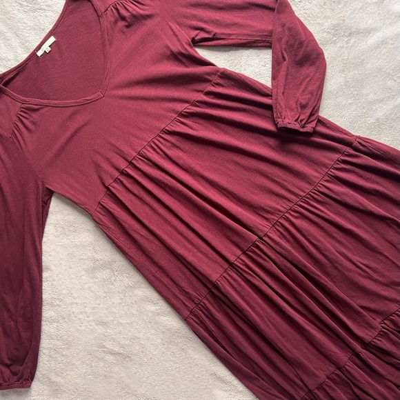 Z Supply Dresses & Skirts - Z Supply Bailey Tiered Cotton Long Sleeve Midi Dress Port Royal Burgundy Maroon